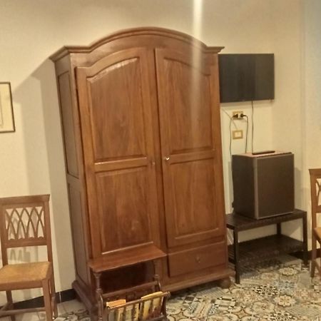 Tribunale Room Basement Палермо Экстерьер фото